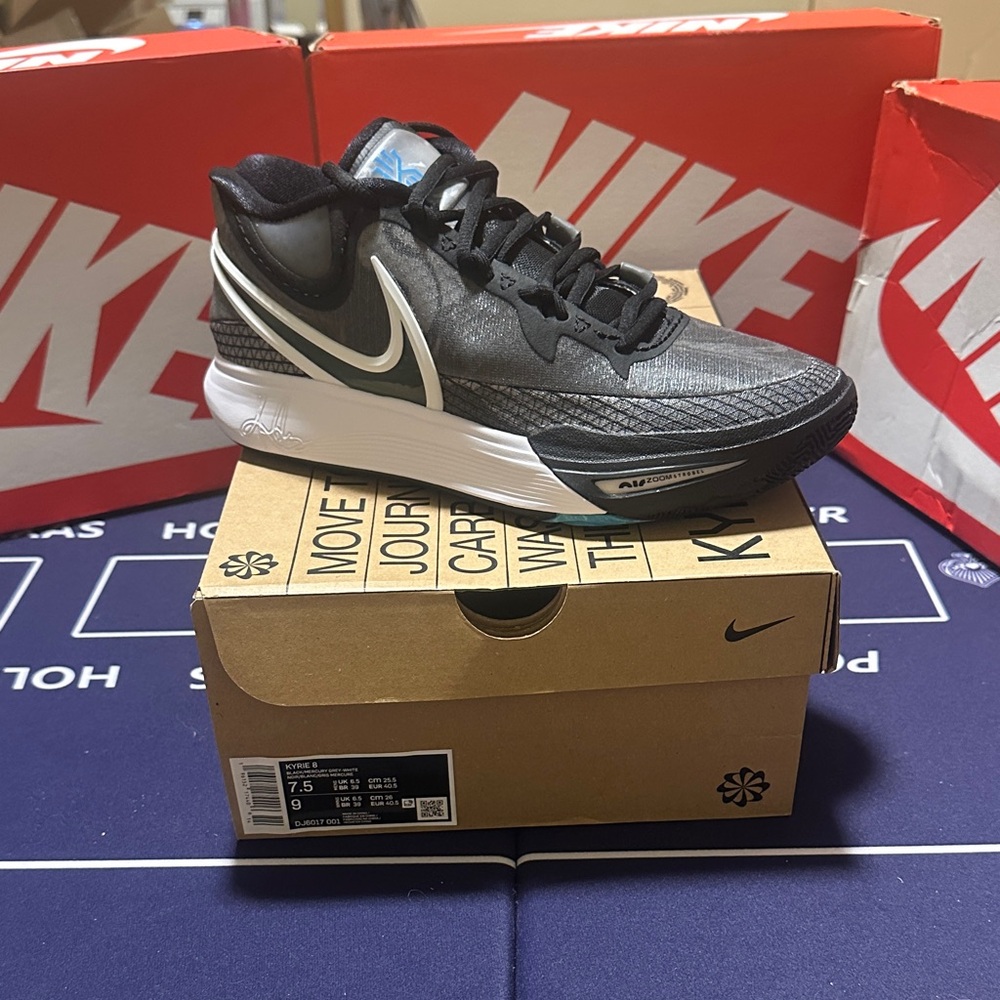 KYRIE 8 Nike Black & White Trainer with Low-Profile Swoosh